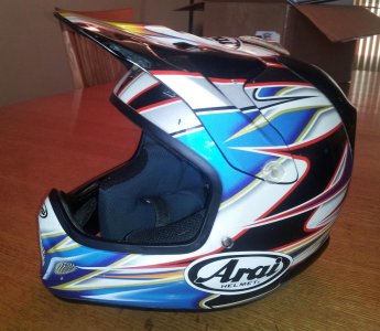 arai left.jpg